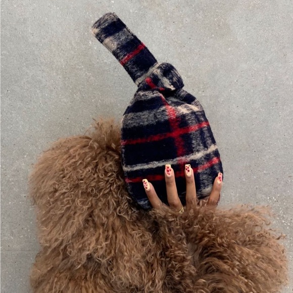 Carlton Yaito Knot Bag - Picture 1 of 6